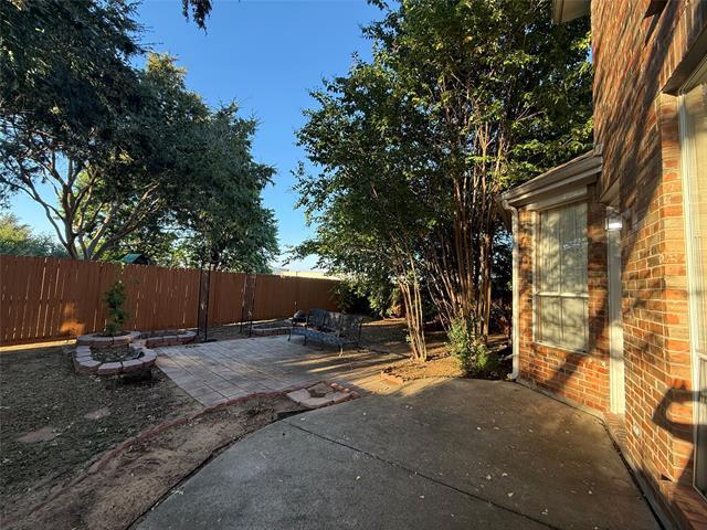 Building Photo - 4000 Kenwood Dr