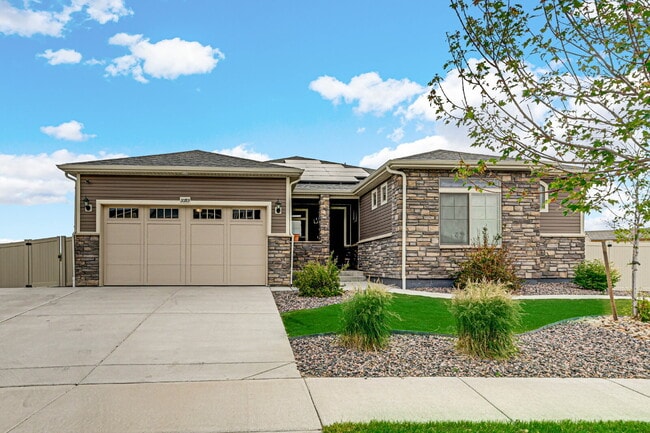 Building Photo - $4,795.00, 5 bed, 3.5 bath located in Denver.