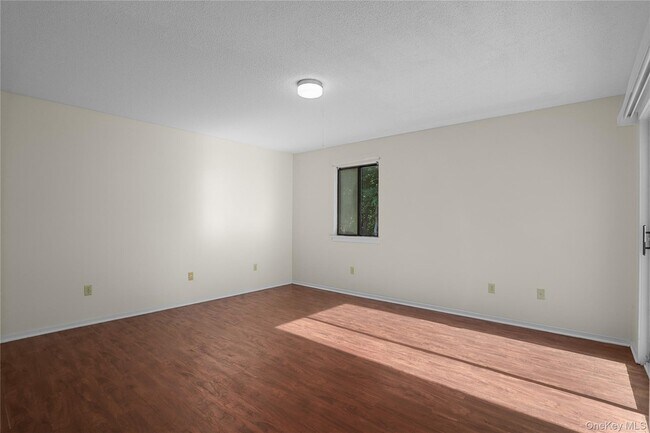 Building Photo - 316 Heritage Hls