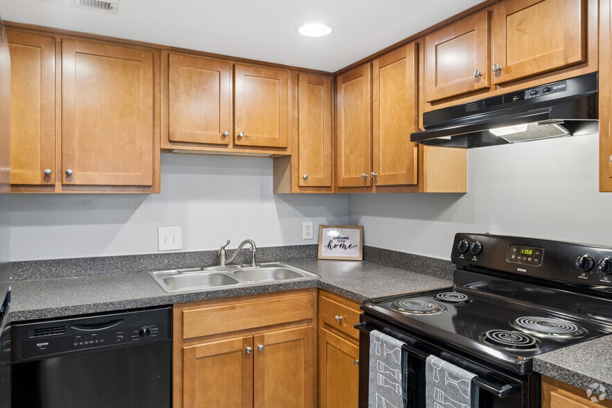 2BR, 1.5BA - 1,149SF - Kitchen - The Trails of North Hills