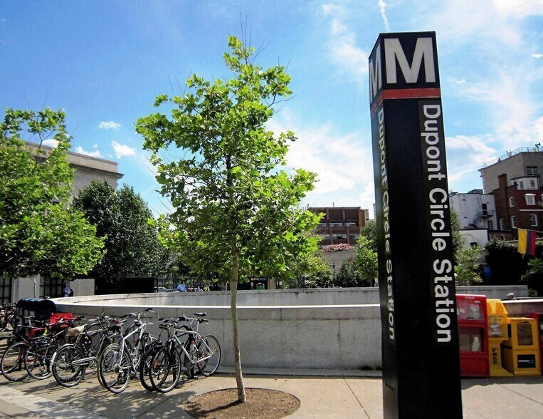 Building Photo - 1711 Massachusetts Ave NW