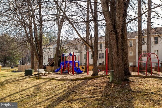 Building Photo - 4428 Holly Ave