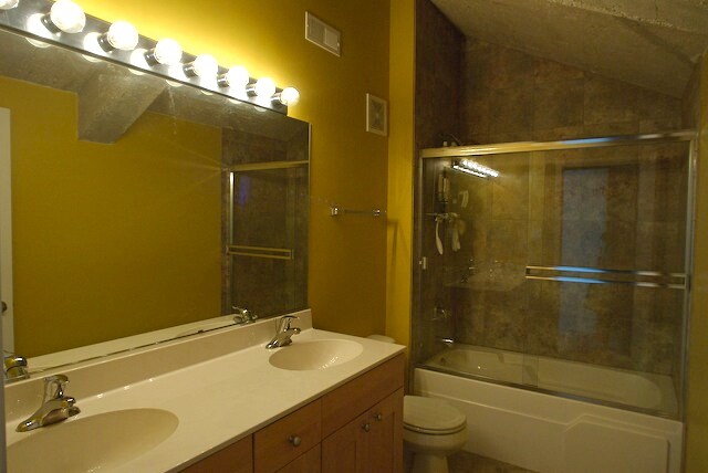 Building Photo - 2000 S Michigan Ave