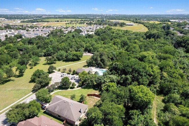 Building Photo - 1049 Regency Ln