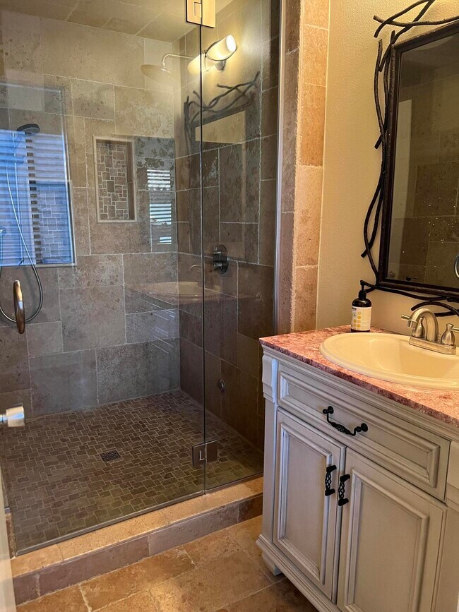 Building Photo - 38145 Crocus Ln