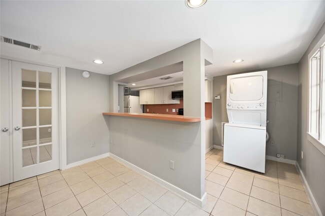 Building Photo - 1711 Wentworth St