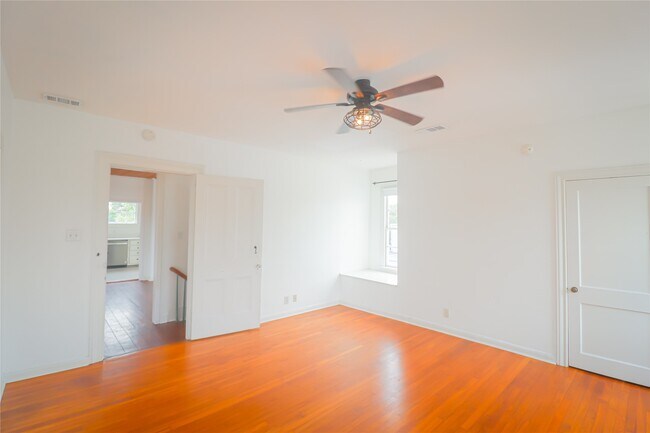 Building Photo - 1101 Church St