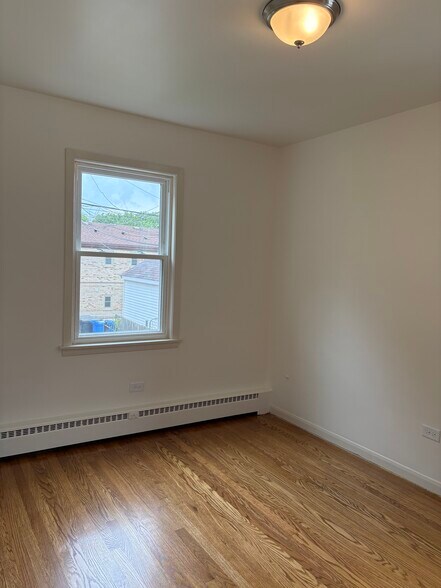 Building Photo - 3605 N Osceola Ave