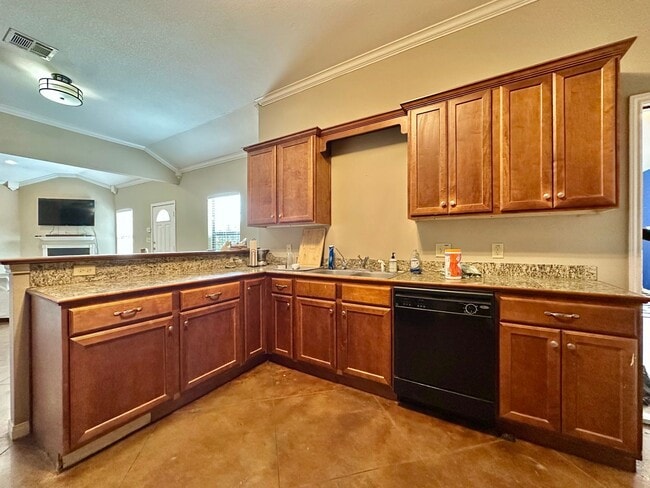Building Photo - Spacious 4BR/3BA Baylor Bubble Home Minutes from Campus!