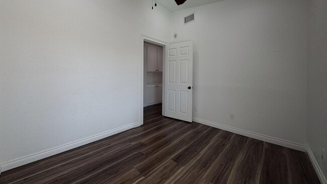 Building Photo - 13632 Cabrillo Ct