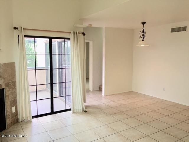 Building Photo - 4283 N River Grove Cir