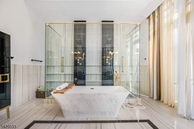 Building Photo - 6 Deer Trail Rd