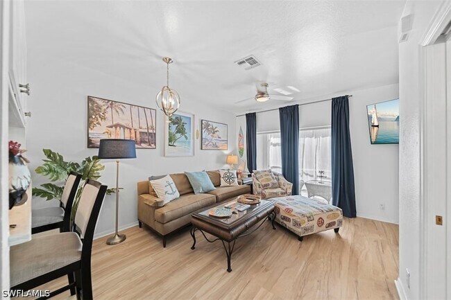 Building Photo - 10039 Poppy Hill Dr