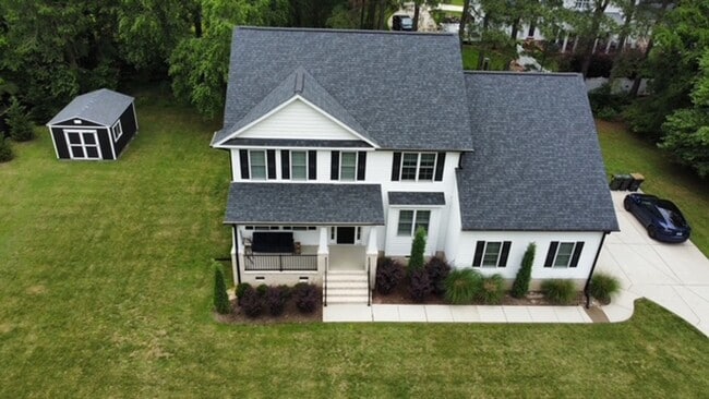 Building Photo - 718C Poquoson Ave