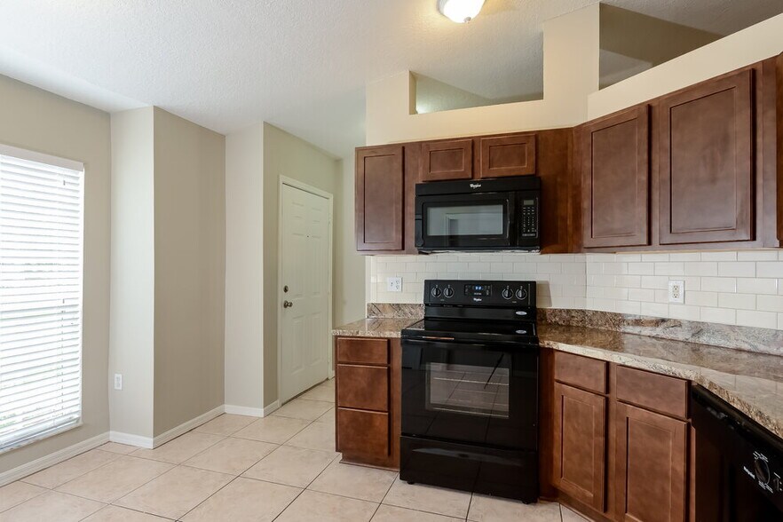 Building Photo - 7446 Briarbay Loop