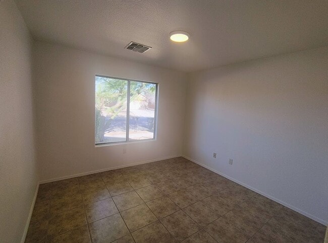 Building Photo - 7856 S Baja Stone Ave