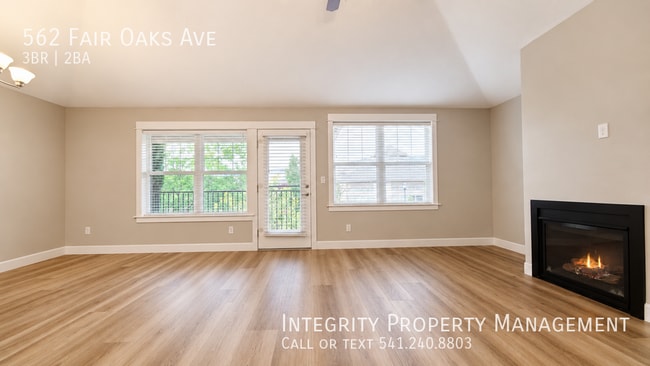 Building Photo - 562 Fair Oaks Ave