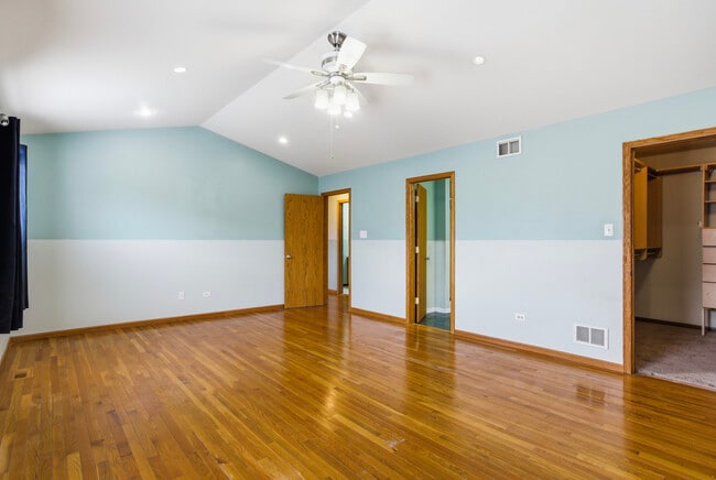 Building Photo - 5610 W Von Ave