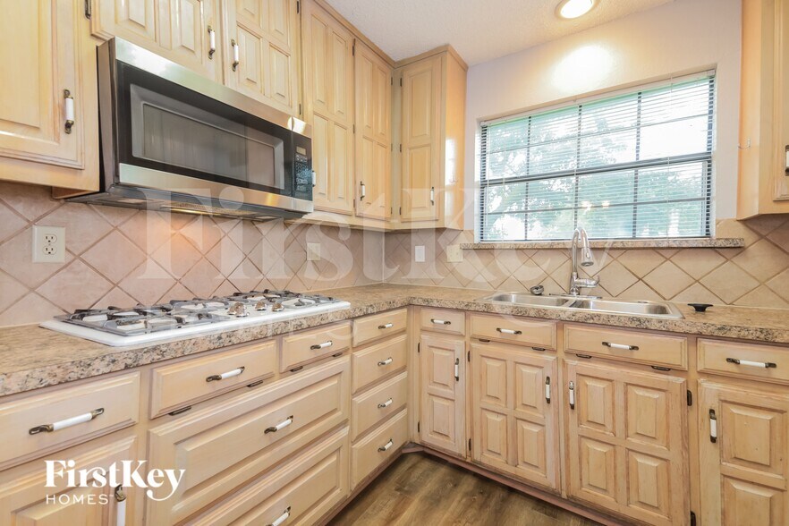 Building Photo - 5302 Deep Canyon Dr