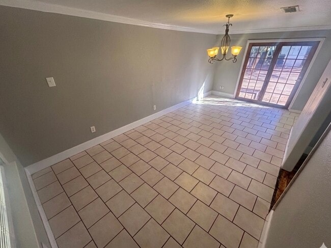 Building Photo - 3502 Michigan Ave