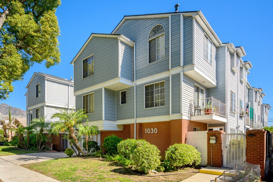 Primary Photo - 1030 Ruberta Ave