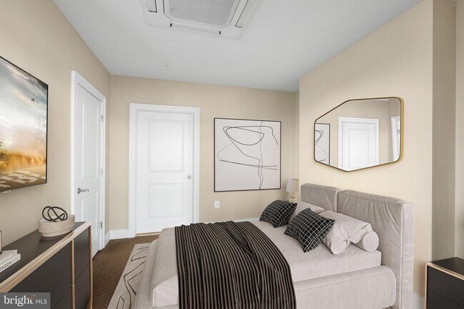 Building Photo - 235 N Christopher Columbus Blvd