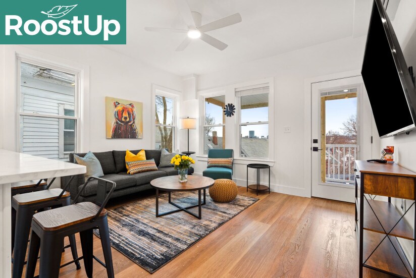 Building Photo - Furnished Bedroom with Private Bath in Jamaica Plain