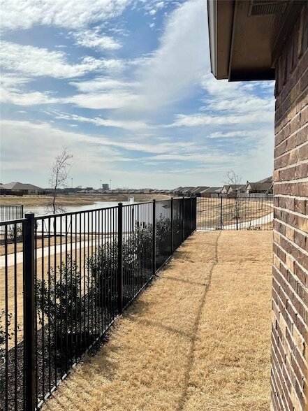 Building Photo - 1125 Silver Maple Ln