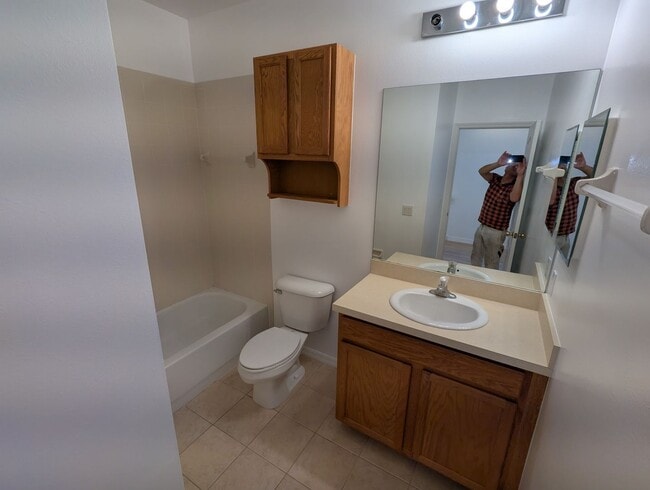 Building Photo - Charming 2BR Duplex in North Port