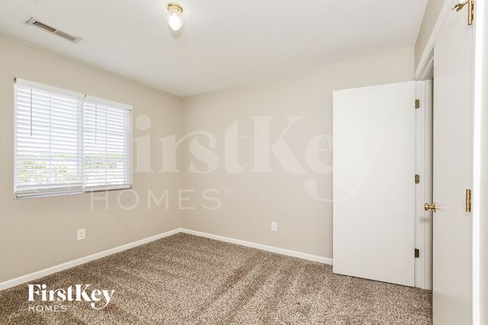 Building Photo - 811 Brantford Dr