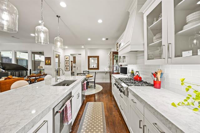 Building Photo - 6432 Del Norte Ln