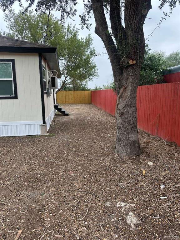 Building Photo - 16 Gardenia St