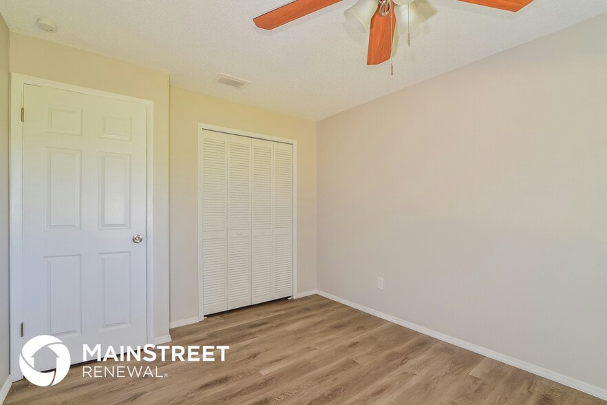 Building Photo - 7608 Lakeside Woods Dr