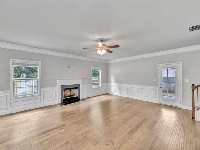 Building Photo - Spacious 4BR Home with Fenced Yard & Community Pool
