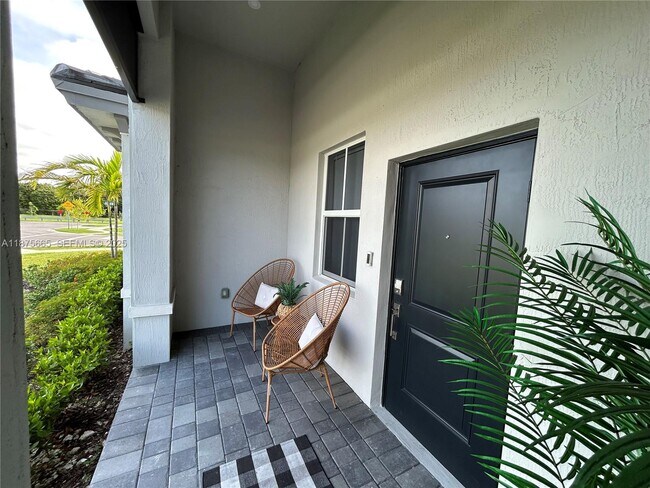 Building Photo - 29071 Ave