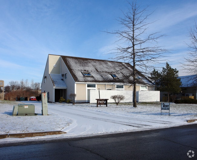 Primary Photo - 7472 Huntington Dr