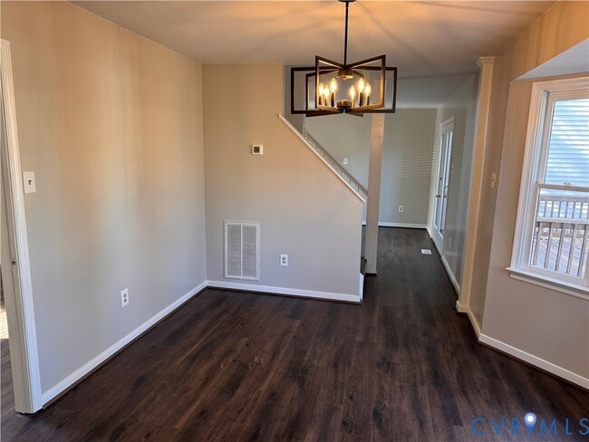 Building Photo - 6162 Retreat Hill Ln