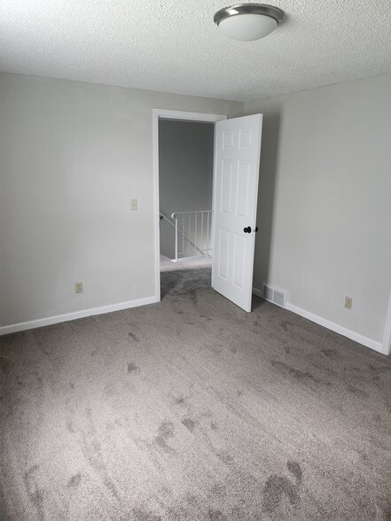 Building Photo - 36 Conway St