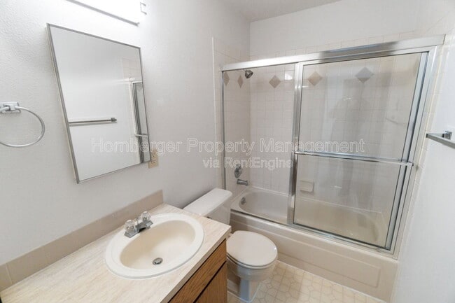 Building Photo - 1603 E 33rd Ave