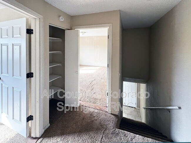 Building Photo - 6668 Provincial Dr