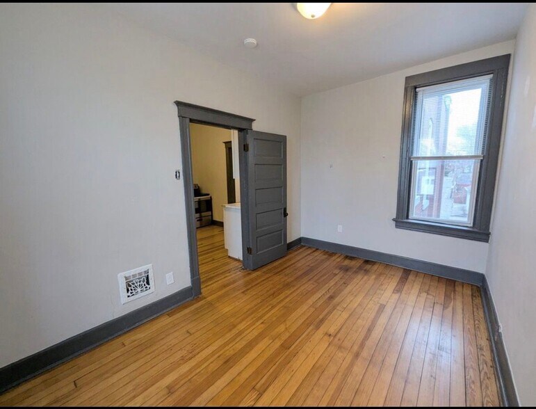 Building Photo - 3649 Nebraska Ave