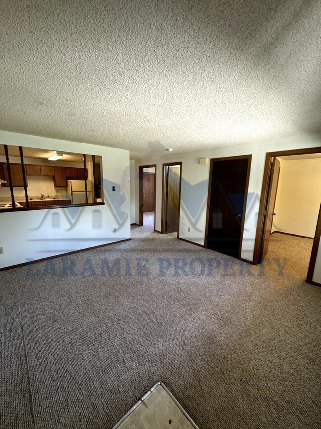 Building Photo - 2 Bedroom 1 Bathroom Apartment