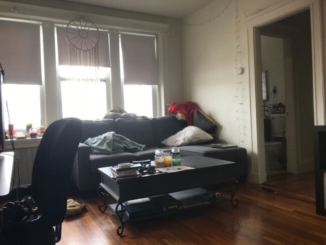 Building Photo - Nicely renovated 1 bed in a prime location in Allston!