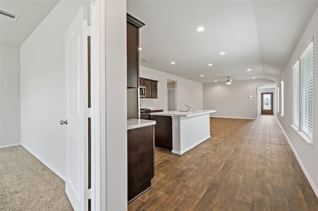 Building Photo - 2327 Pettingell Wy