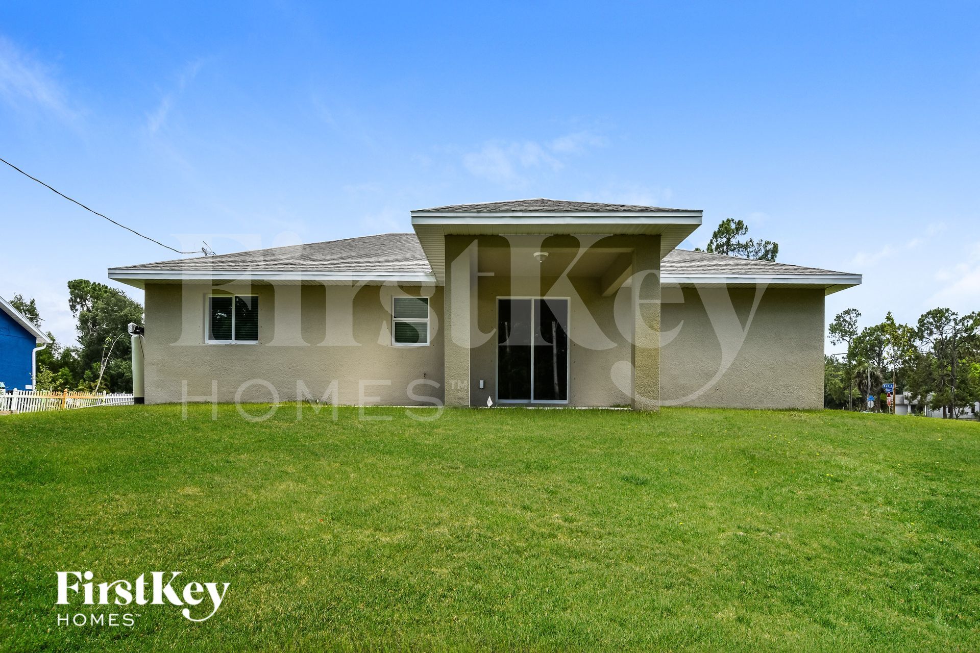 Building Photo - 8287 Robin Rd