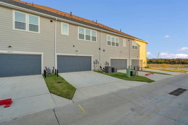 Building Photo - 15623 Palmwood Rd