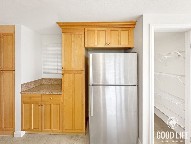Building Photo - Fully Renovated End-Unit 3BD/2.5BA in Lake Forest with Views, Private Yard & 2-Car Garage