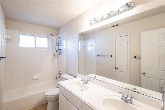 Building Photo - 3913 Rushden Ct