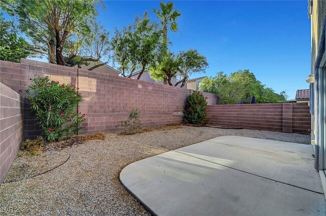 Building Photo - 2431 Lilac Cove St