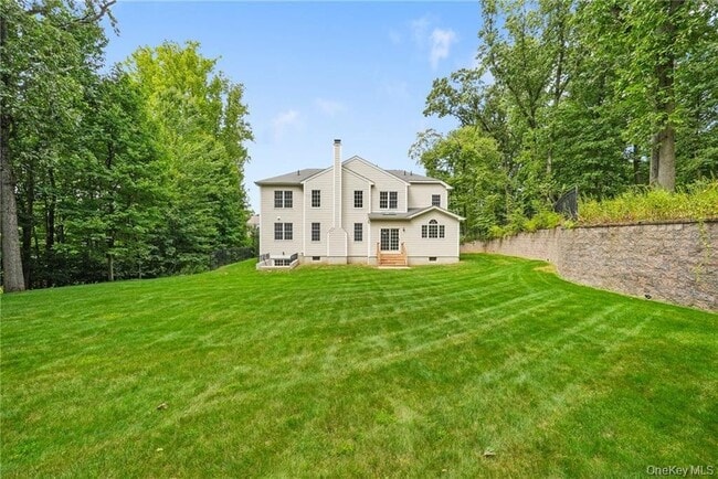 Building Photo - 11 Fraydun Ln